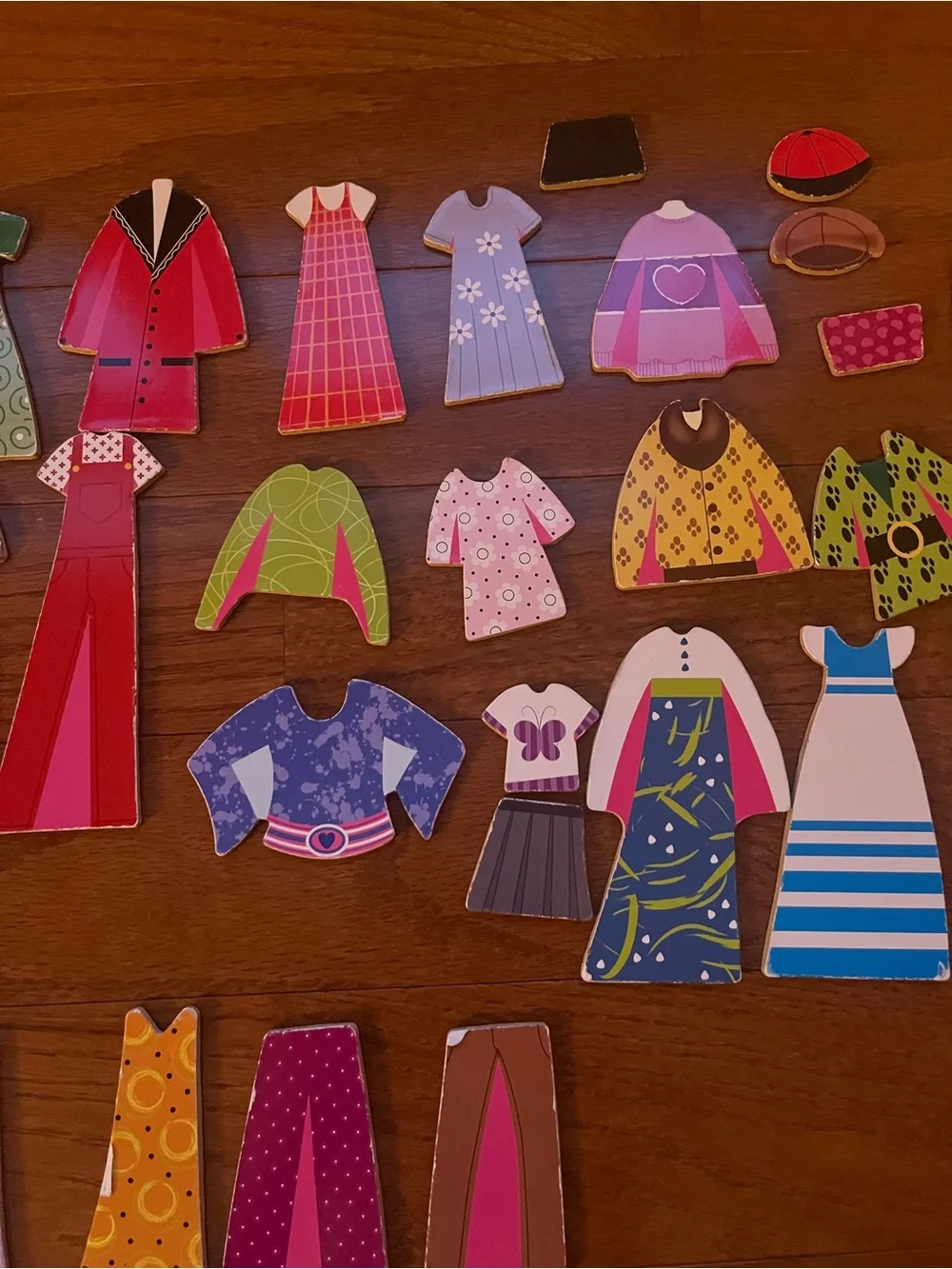 Melissa & Doug Abby and Emma Magnetic Dress-Up Dolls and Accessories